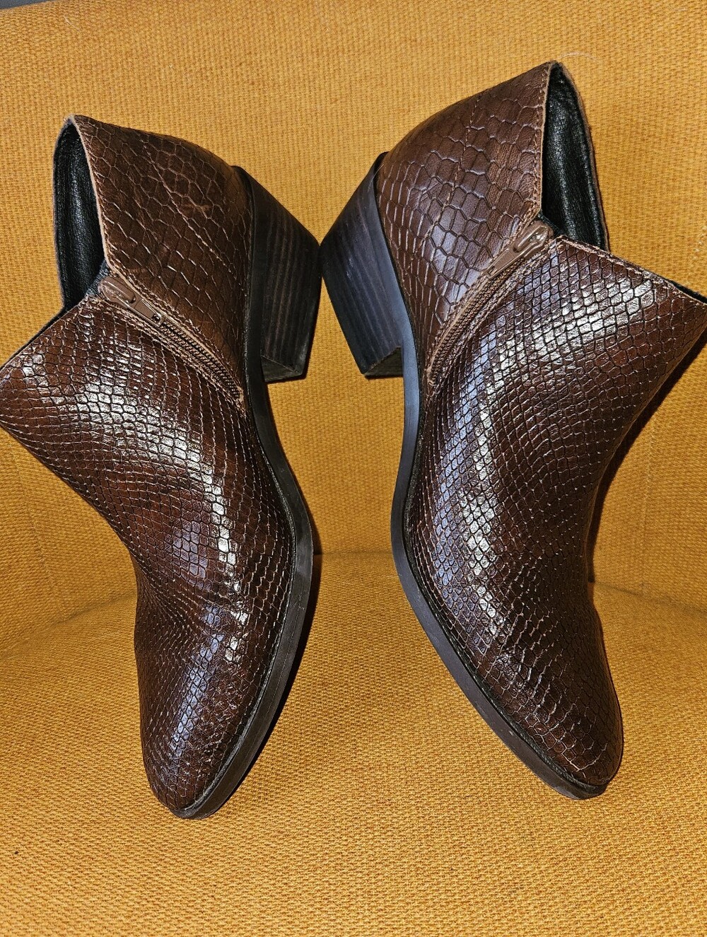 LUCKY BRAND Women’s Brown Textured Genuine Leather Slip-On Ankle Boots Sz 11M